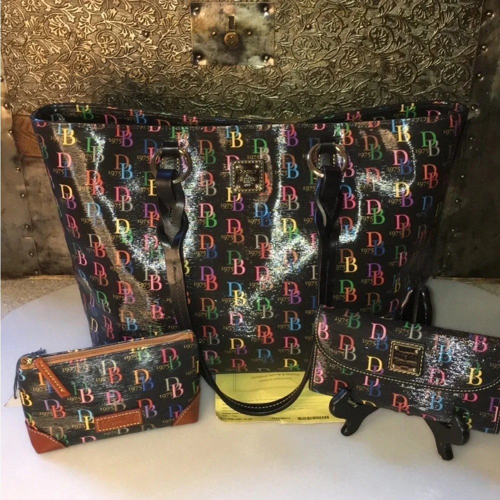 Dooney & Bourke DB75 Multi Nelly Tote Set - Picture 1 of 12